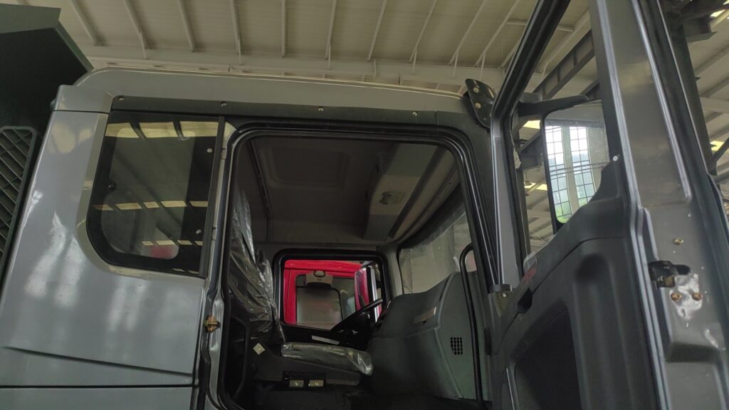 Delong X3000 400HP 6×4 Dump Truck