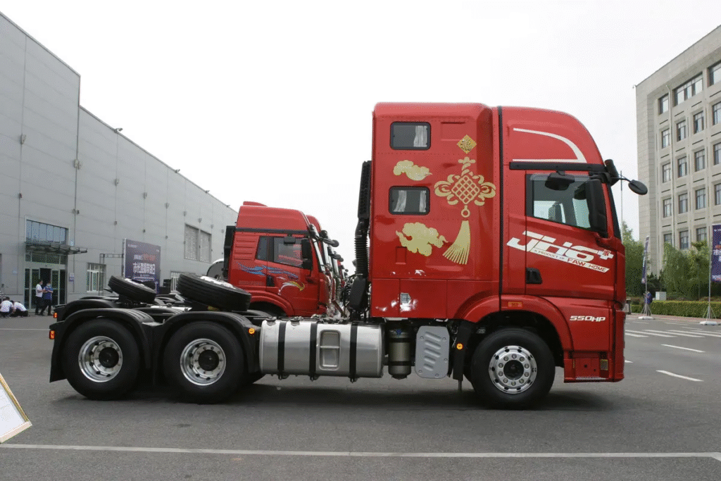 FAW JH6 550HP 6X4 Tractor Unit